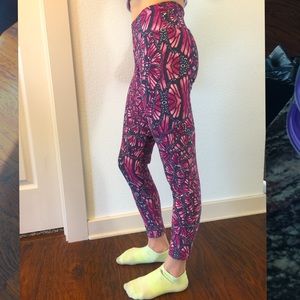 Liquido size small butterfly athletic leggings